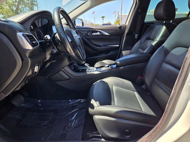 Used 2018 INFINITI QX30 Premium w/ Navigation Package AWD/4WD image 15