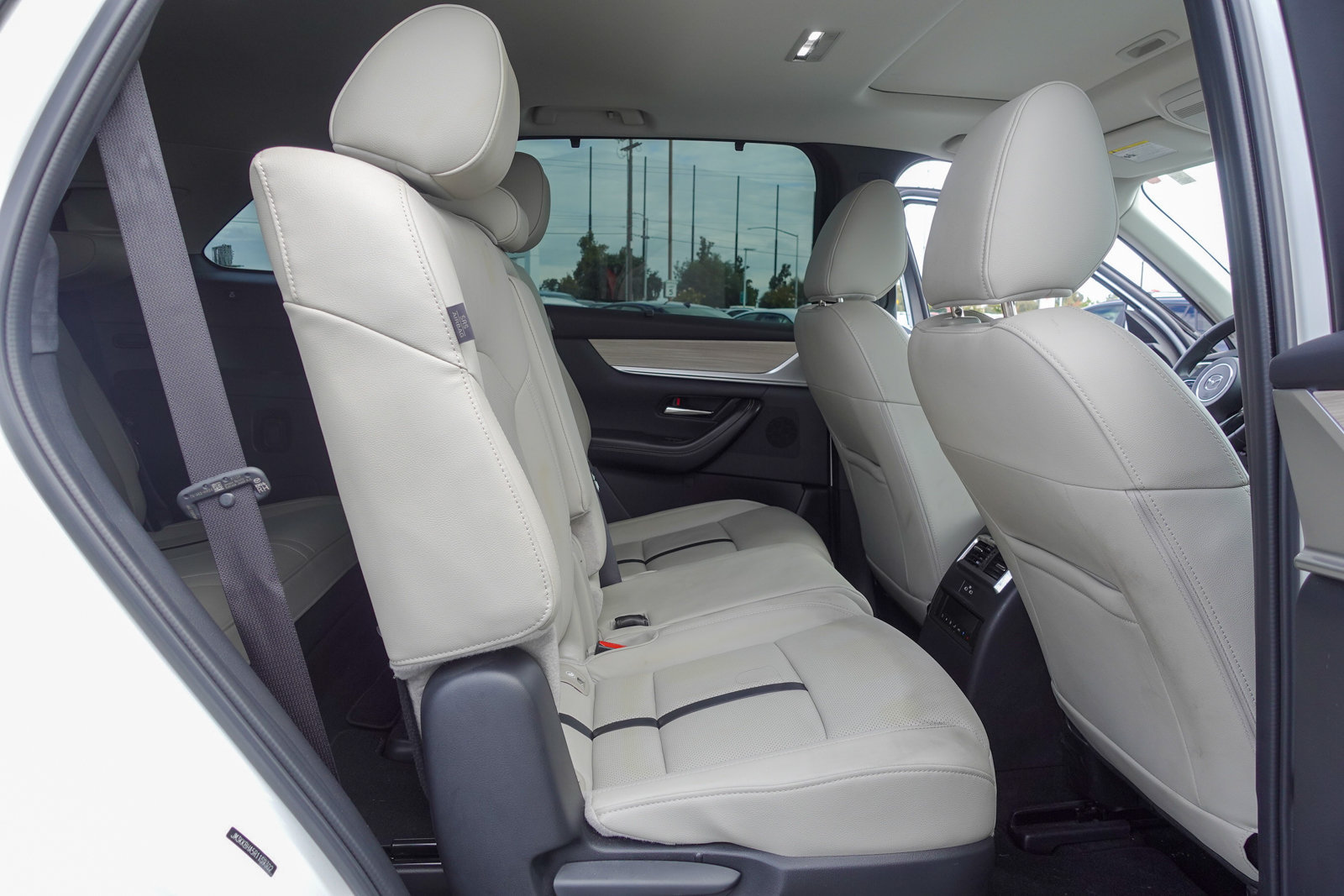 Certified 2024 MAZDA CX-90 Plug-In Hybrid w/ Preferred AWD/4WD image 17