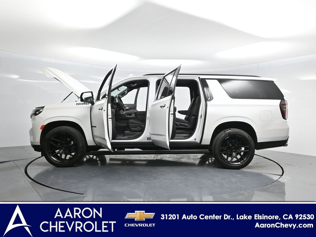 New 2024 Chevrolet Suburban High Country AWD/4WD image 36