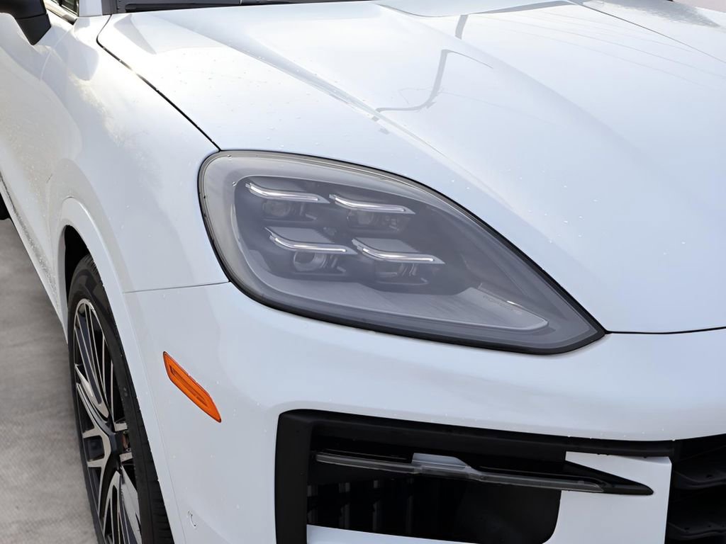 New 2026 Porsche Cayenne Coupe AWD/4WD image 14