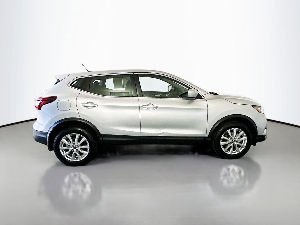 Used 2022 Nissan Rogue Sport S image 8
