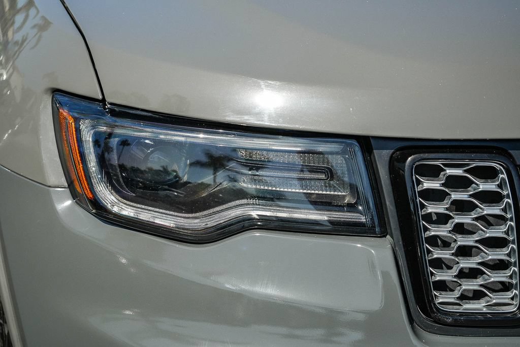 Used 2020 Jeep Grand Cherokee Altitude AWD/4WD image 8