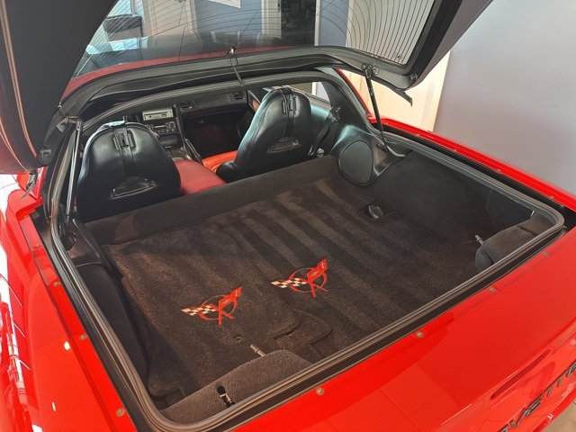 Used 2001 Chevrolet Corvette Coupe w/ Preferred Equipment Group2 image 24