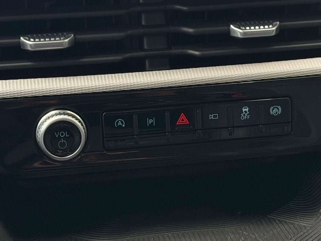 New 2026 Ford Explorer Active w/ Active Comfort Package RWD image 17