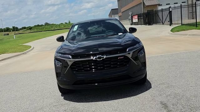 New 2026 Chevrolet Trax RS w/ Driver Confidence Package FWD image 3