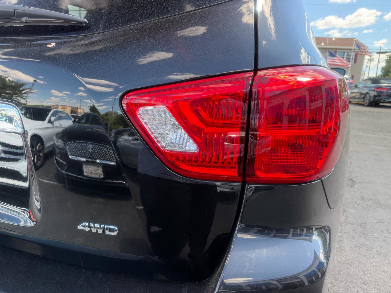 Used 2019 Nissan Pathfinder S AWD/4WD image 28