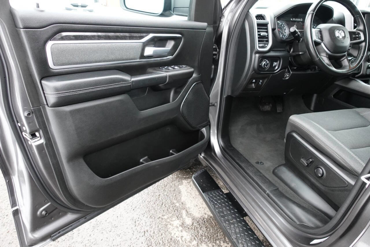 Used 2022 RAM 1500 Big Horn AWD/4WD image 16
