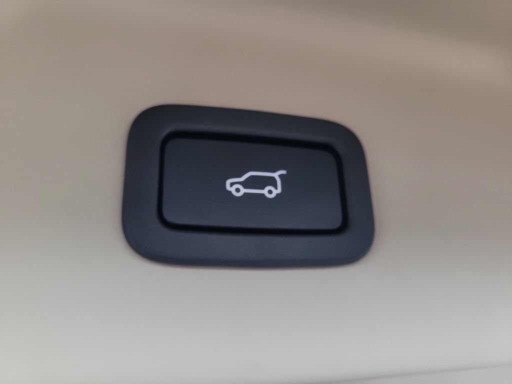 Used 2020 Land Rover Range Rover HSE AWD/4WD image 8