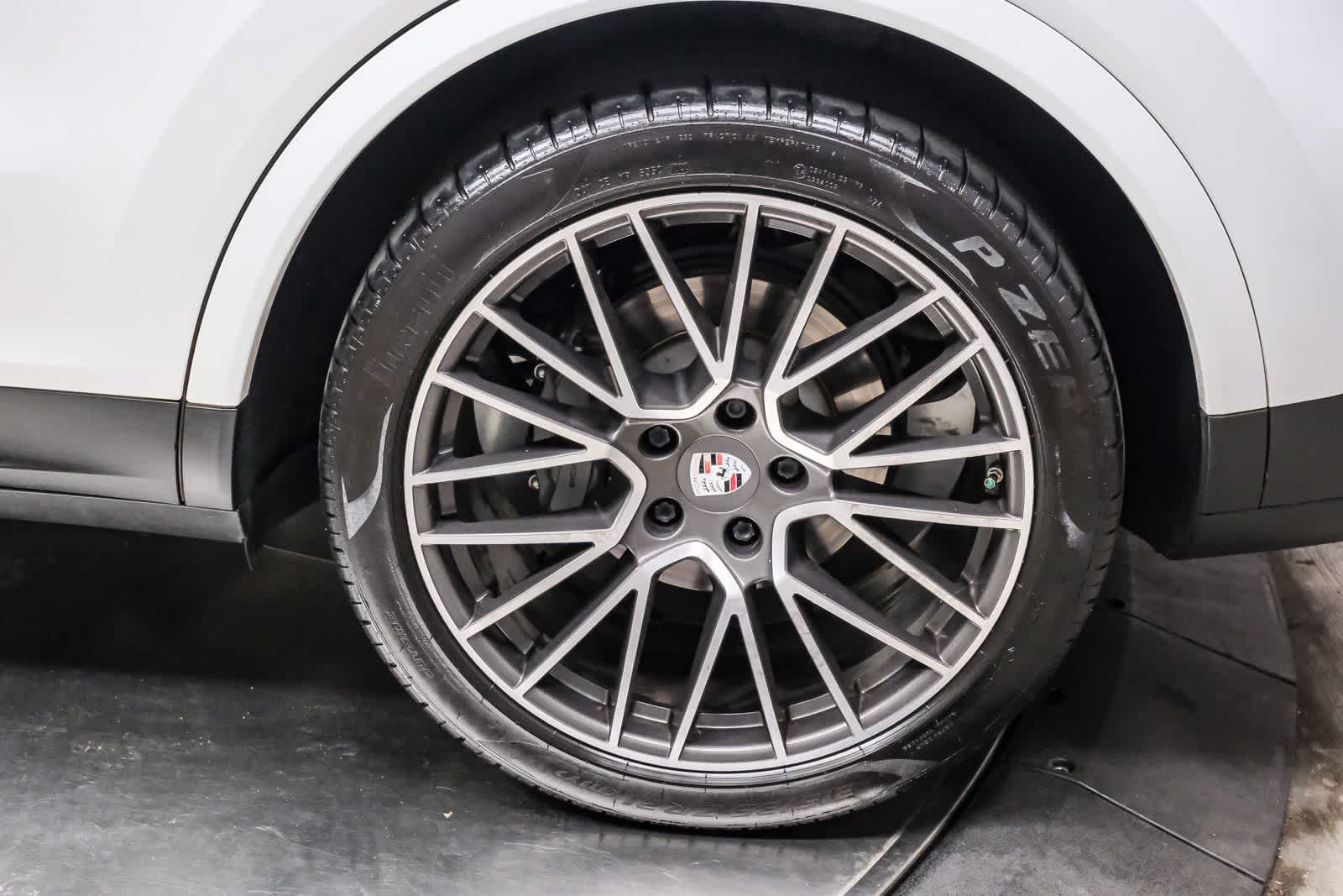 Used 2020 Porsche Cayenne S AWD/4WD image 10
