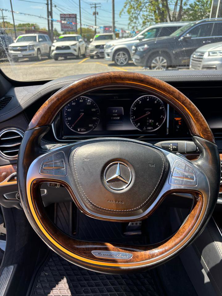 Used 2015 Mercedes-Benz S 550 4MATIC Sedan w/ Sport Package image 10