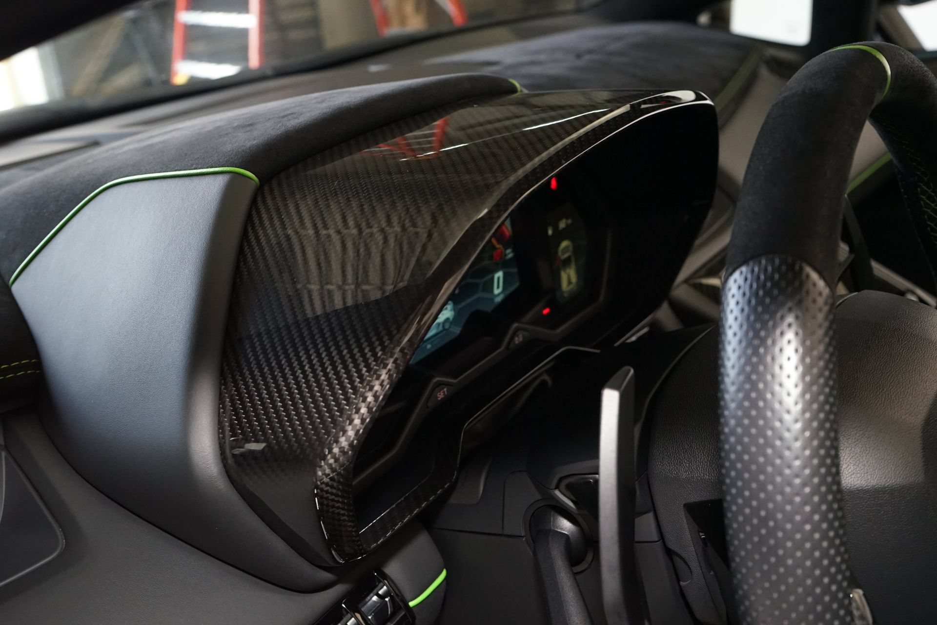 Used 2021 Lamborghini Aventador SVJ AWD/4WD image 32