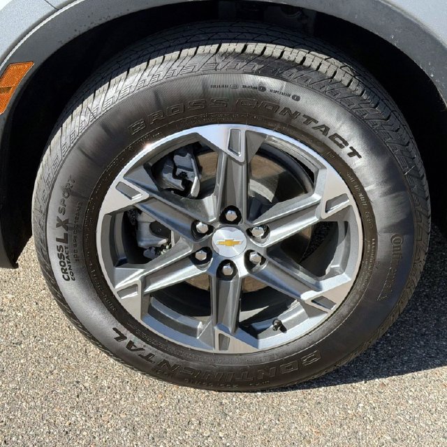 Certified 2025 Chevrolet Blazer LT FWD image 9