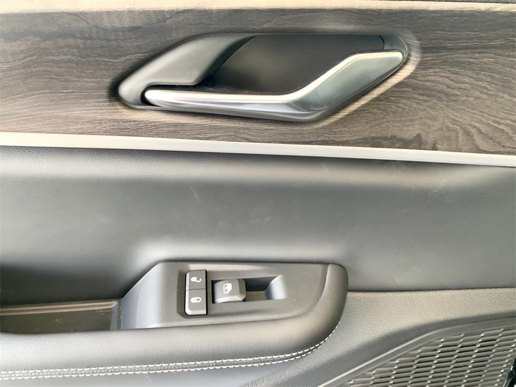 New 2025 Jeep Grand Cherokee Limited w/ Trailer Tow Package image 20