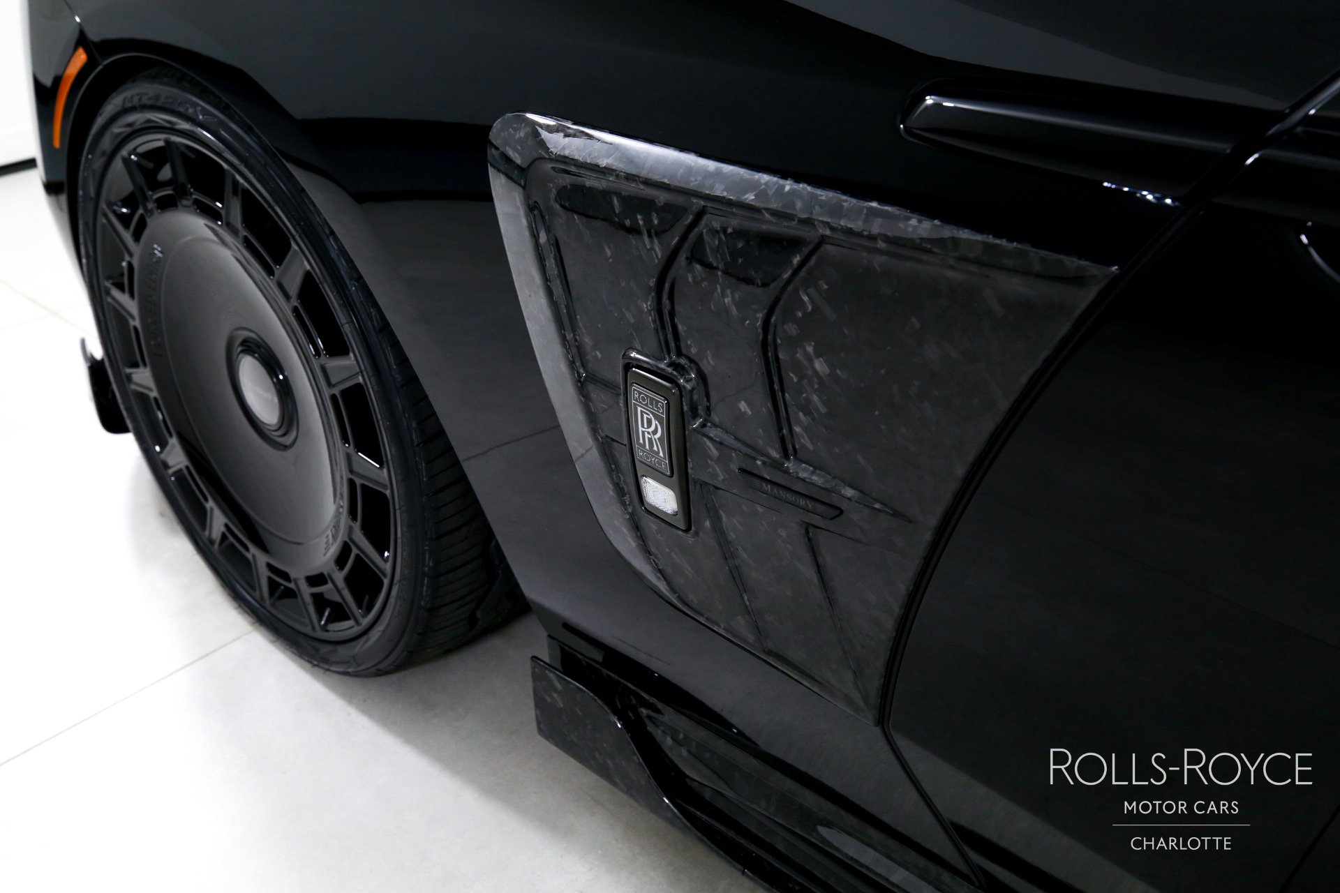 Used 2025 Rolls-Royce Spectre Black Badge w/ Spectre Enhancement Package image 38