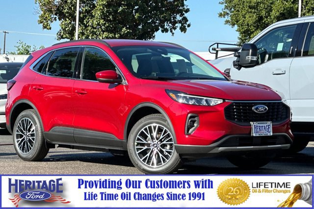 New 2025 Ford Escape SE