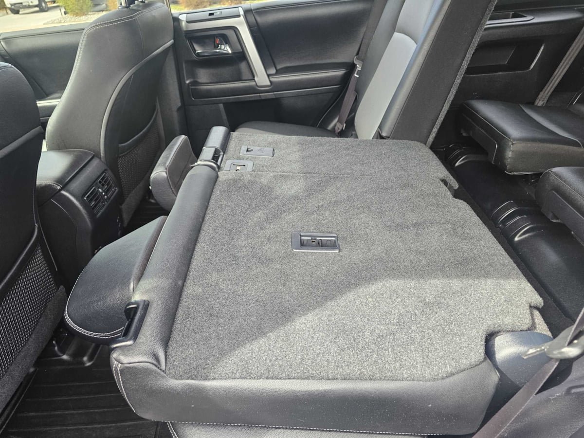 Used 2016 Toyota 4Runner SR5 Premium RWD image 32