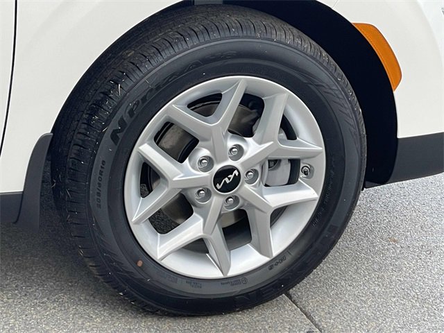 New 2025 Kia Soul LX image 17