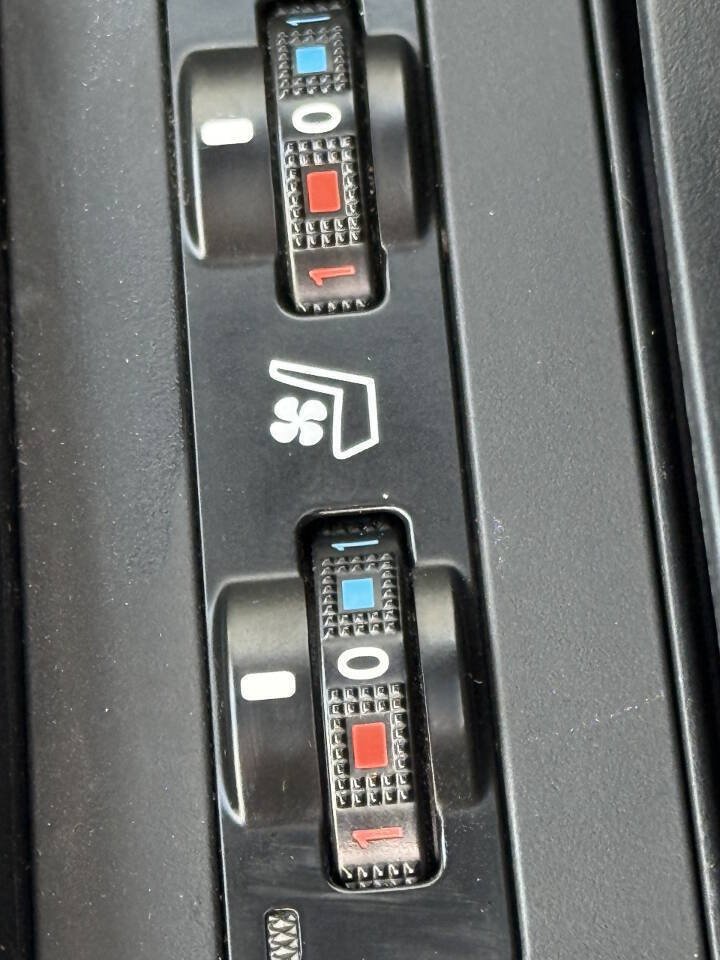 Used 2011 Lexus RX 350 2WD w/ Premium Pkg image 12