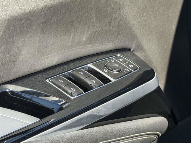 Used 2025 Cadillac Escalade ESV Sport AWD/4WD image 19