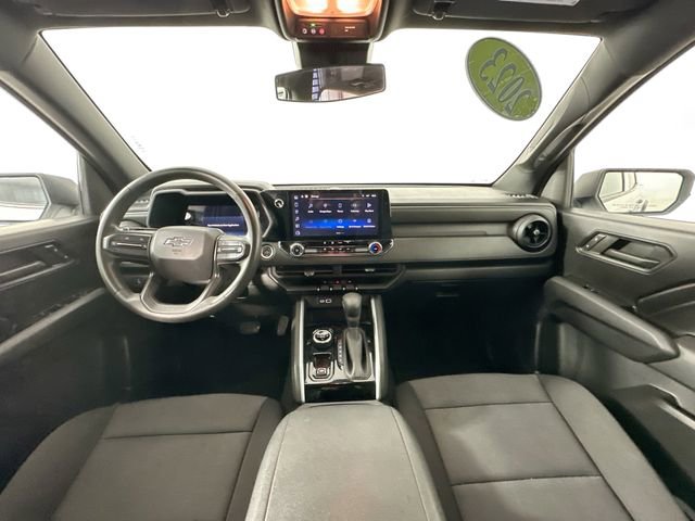 Used 2023 Chevrolet Colorado Trail Boss image 3