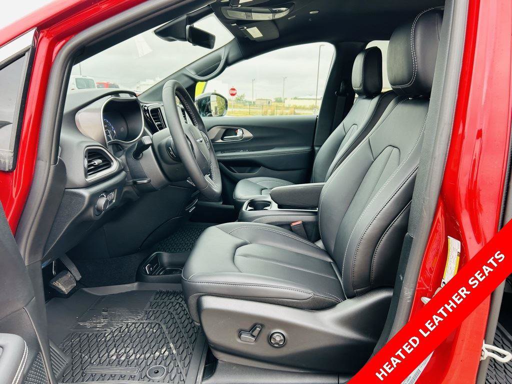 New 2026 Chrysler Voyager LX FWD image 3