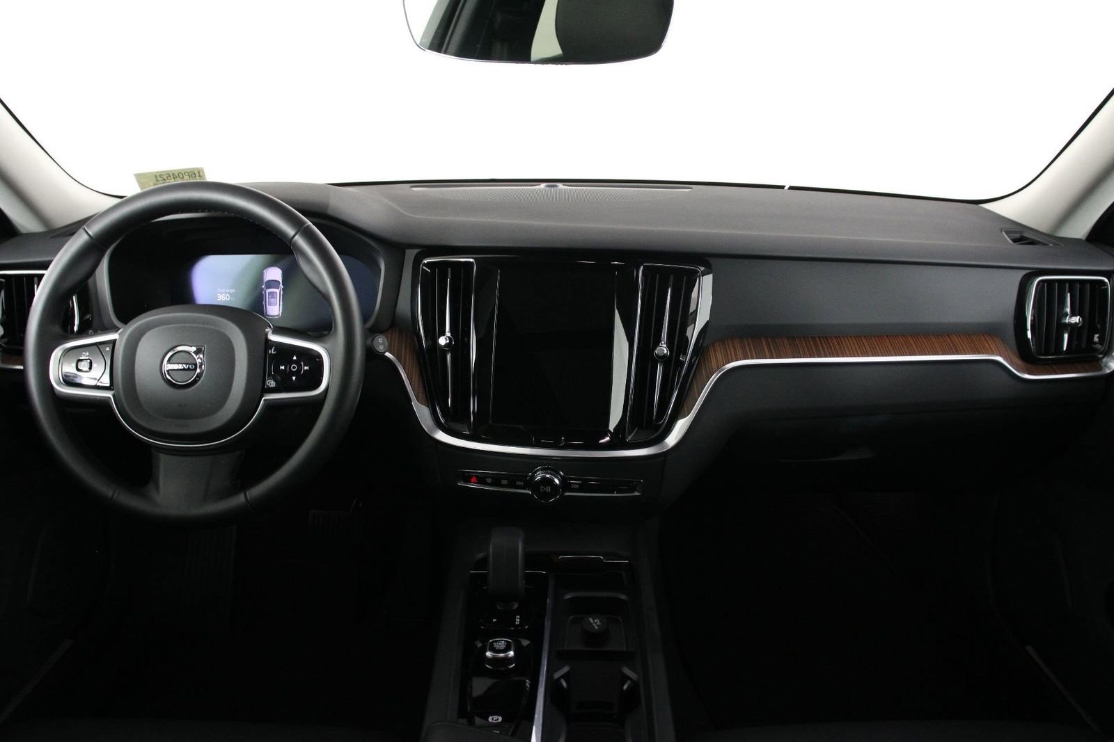 Certified 2025 Volvo V60 B5 Cross Country Plus image 7