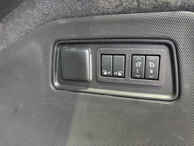 Certified 2022 Cadillac Escalade ESV Sport w/ Touring Package AWD/4WD image 7