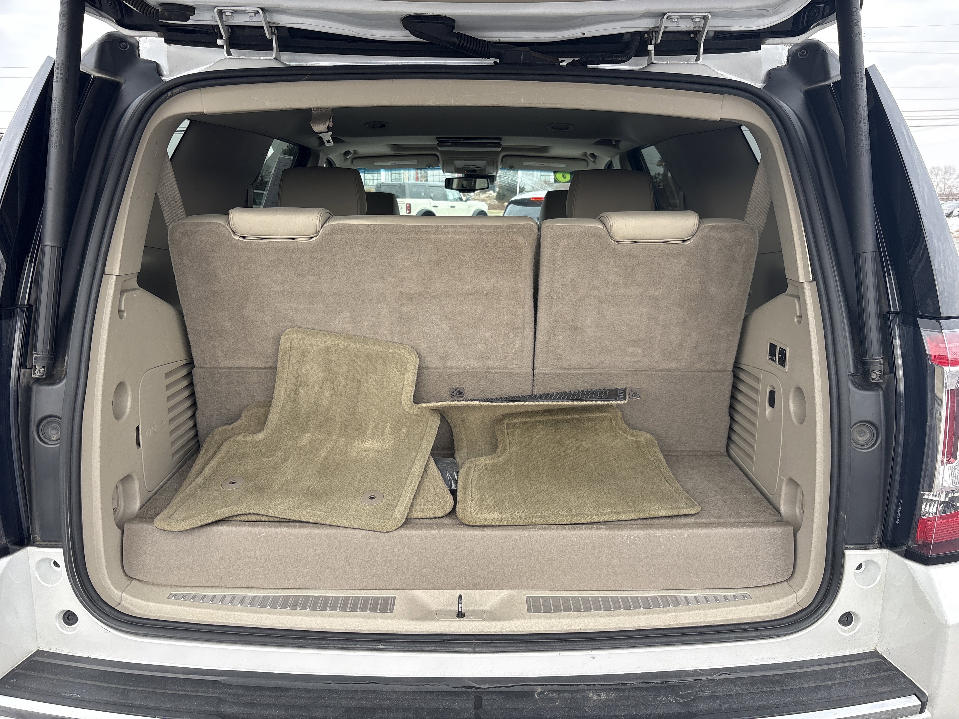 Used 2016 GMC Yukon Denali w/ Open Road Package image 5