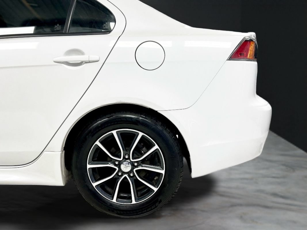 Used 2017 Mitsubishi Lancer ES FWD image 13