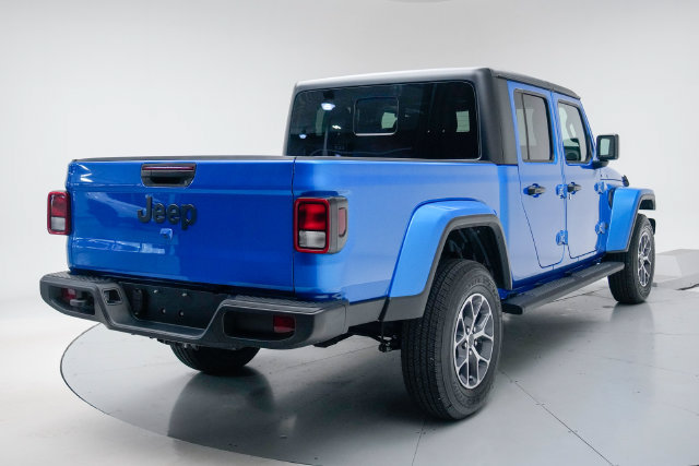 Used 2025 Jeep Gladiator Sport AWD/4WD image 25