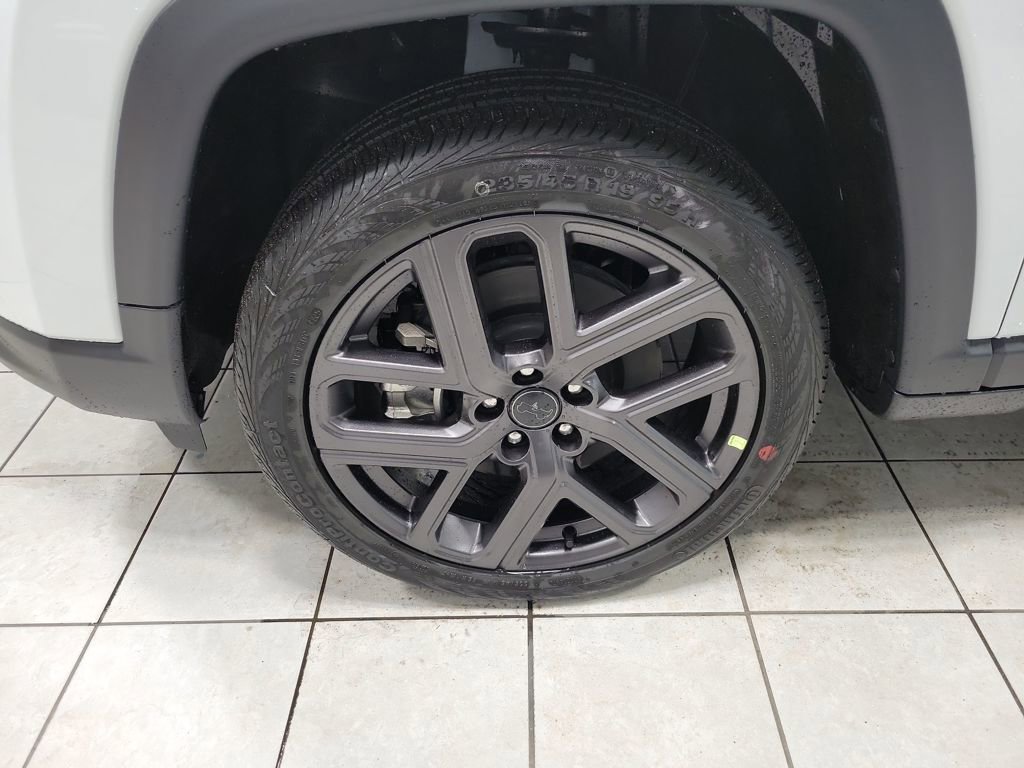 New 2026 Jeep Compass Latitude image 24