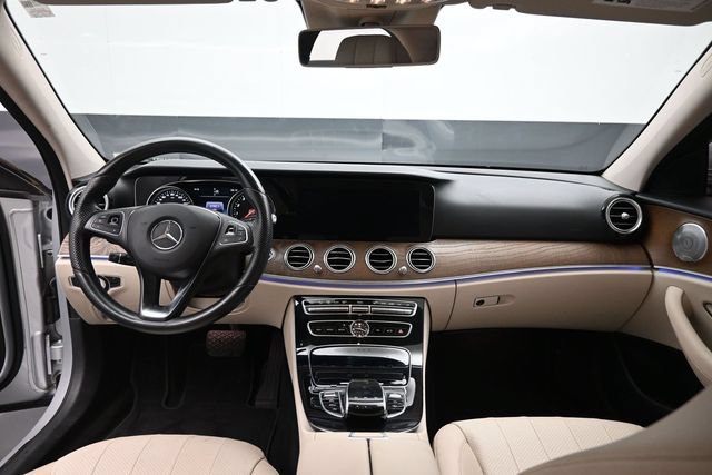 Used 2017 Mercedes-Benz E 300 4MATIC image 28