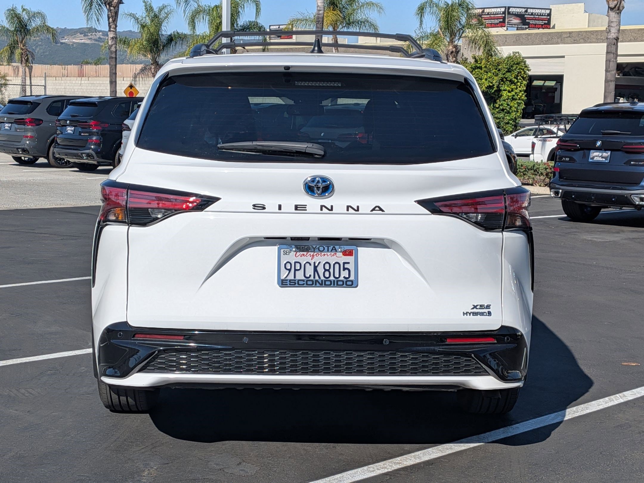 Used 2024 Toyota Sienna XSE w/ XSE Plus Package image 9