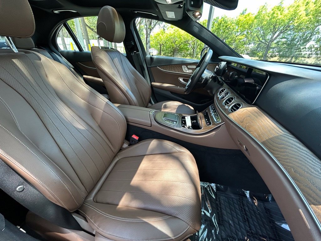Used 2023 Mercedes-Benz E 350 4MATIC Sedan image 38