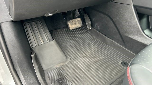 Certified 2024 Chevrolet Traverse RS w/ LPO, Floor Liner Package image 19