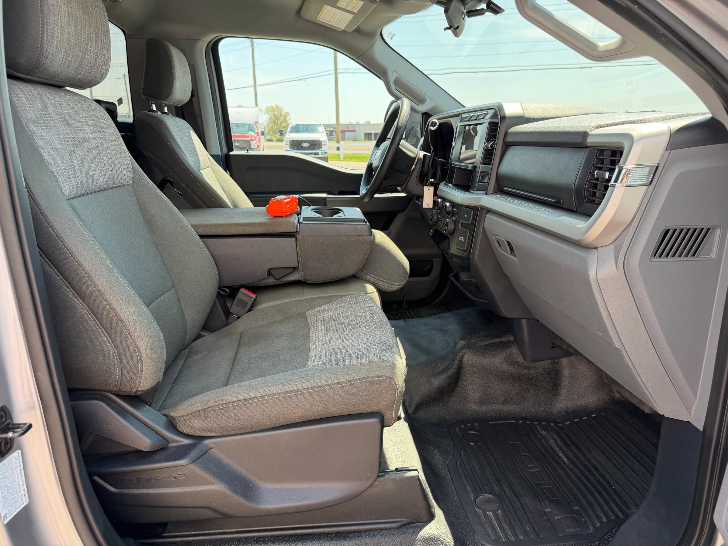 Used 2023 Ford F450 XLT AWD/4WD image 26