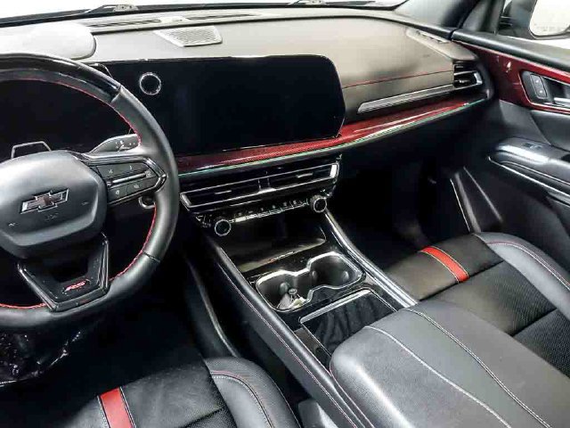 Used 2024 Chevrolet Traverse RS AWD/4WD image 19
