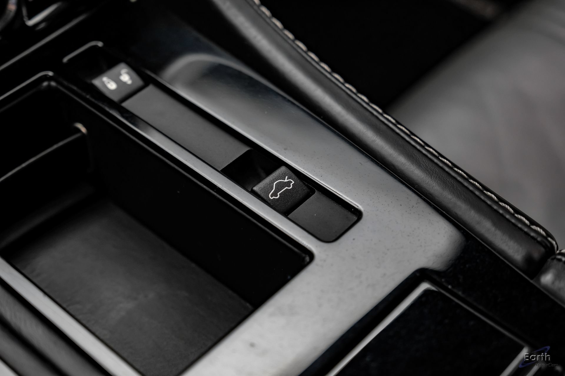 Used 2014 Aston Martin V8 Vantage S RWD image 55