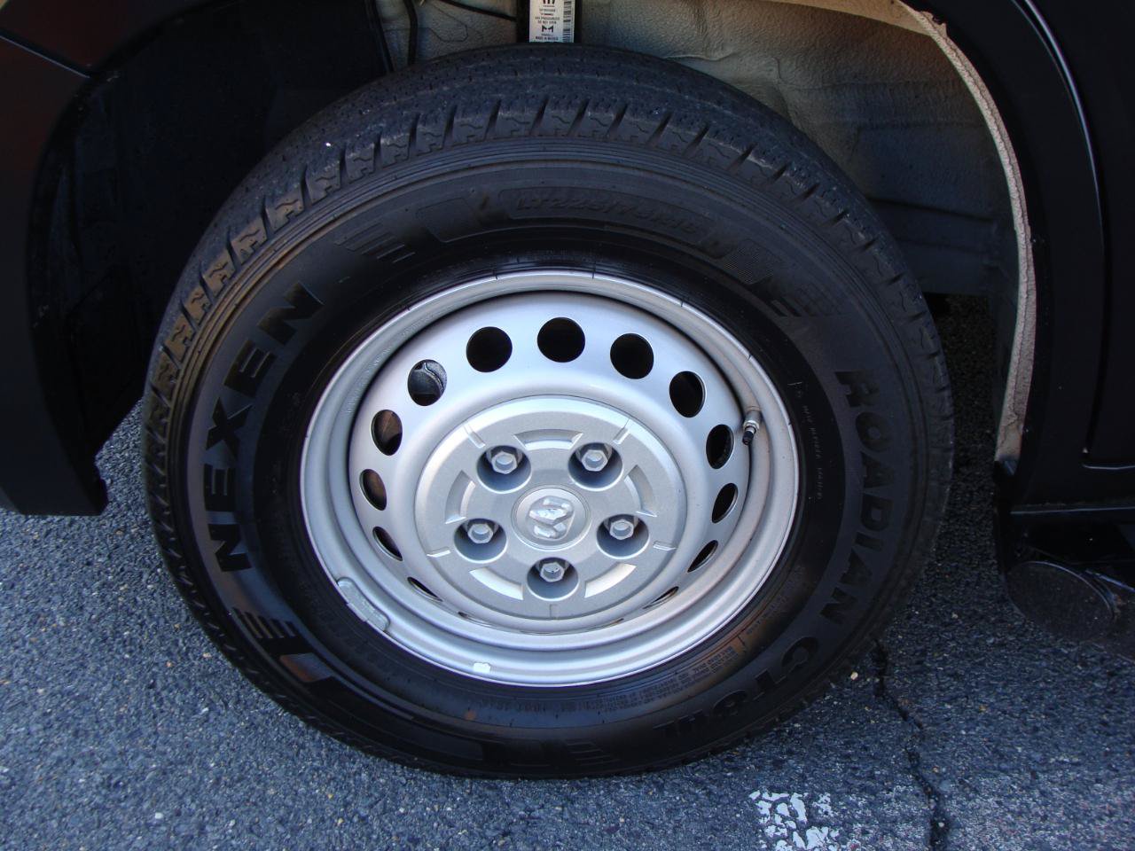 Used 2025 RAM ProMaster 2500 w/ U-Haul Equipment Group FWD image 29