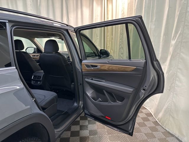 New 2026 Volkswagen Atlas SE image 34