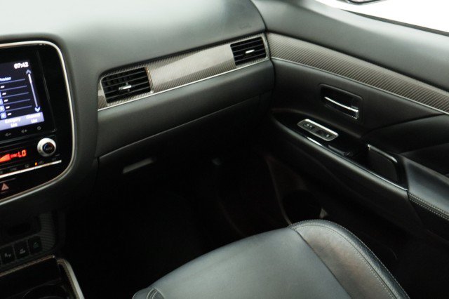 Used 2020 Mitsubishi Outlander SEL AWD/4WD image 26