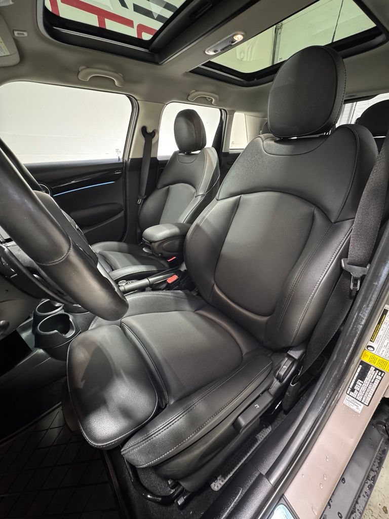 Used 2024 MINI Cooper S FWD image 11
