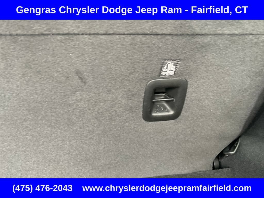 Used 2024 Jeep Wrangler Unlimited AWD/4WD image 35