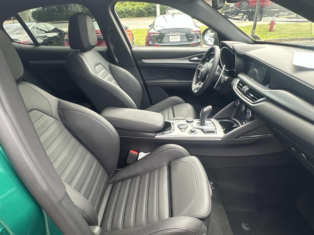 New 2026 Alfa Romeo Stelvio Sprint AWD/4WD image 14