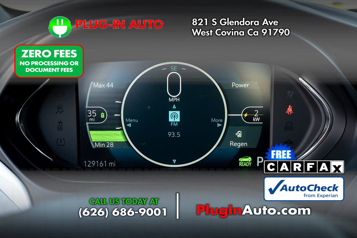 Used 2017 Chevrolet Bolt Premier w/ Driver Confidence II Package FWD image 20