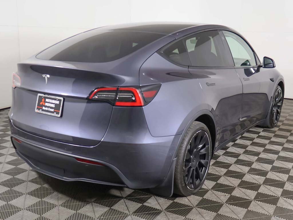Used 2021 Tesla Model Y 2WD image 10