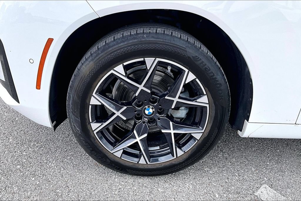 Used 2025 BMW X3 xDrive30i AWD/4WD image 11