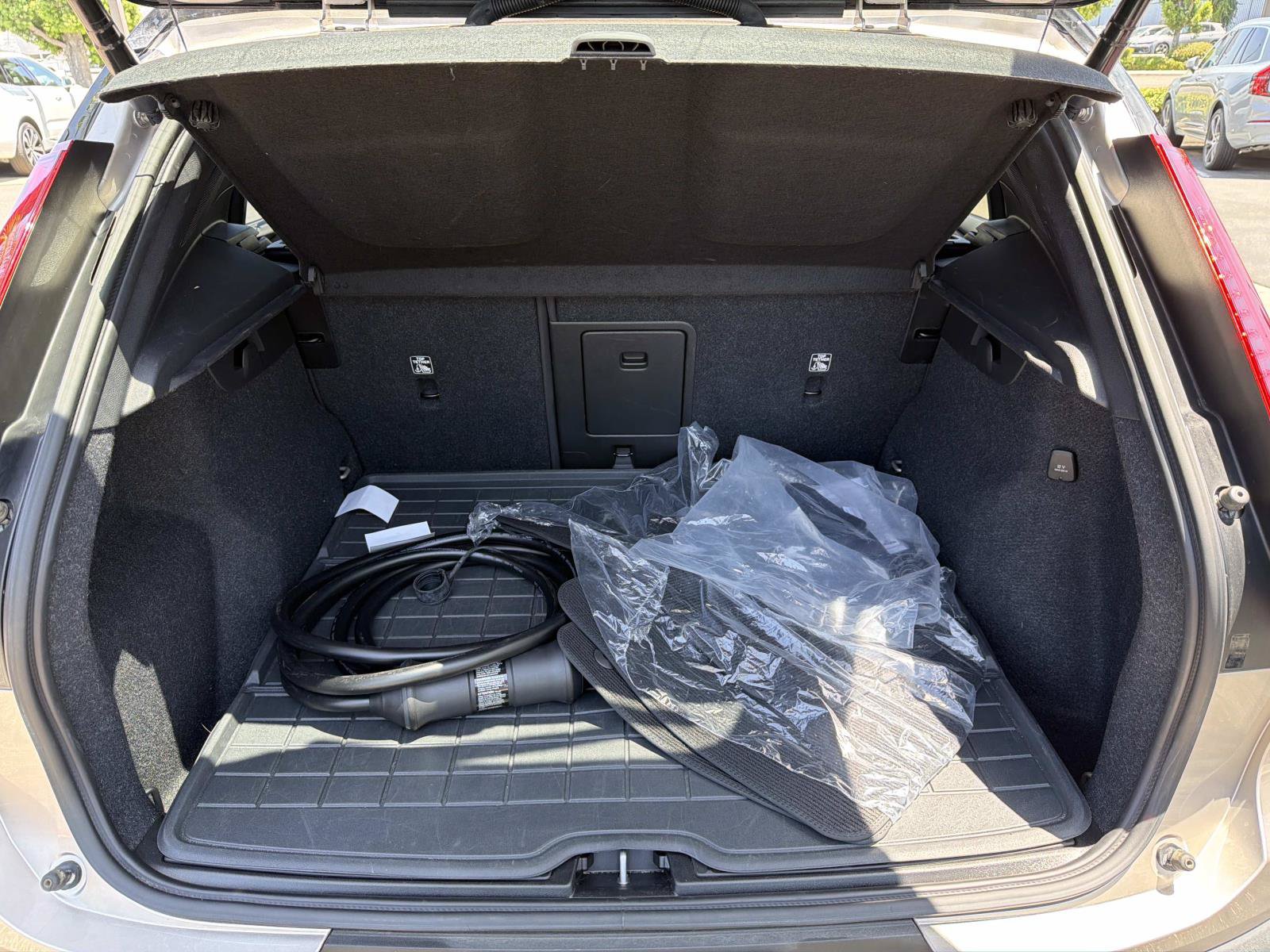 Certified 2023 Volvo XC40 Recharge Ultimate w/ Protection Package Premier AWD/4WD image 23