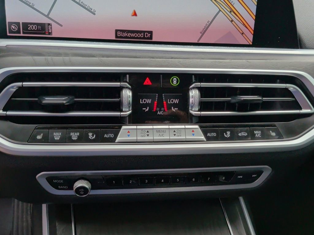 Used 2020 BMW X7 xDrive40i w/ Parking Assistance Package AWD/4WD image 28