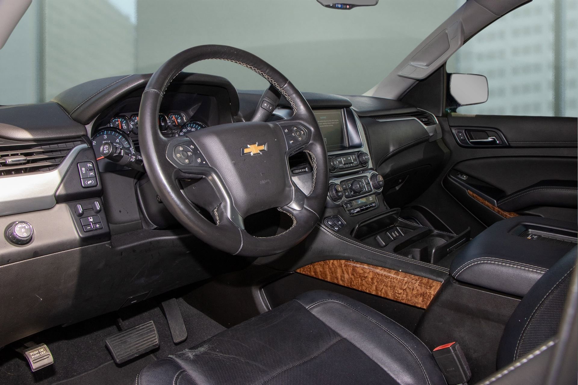 Used 2019 Chevrolet Suburban Premier w/ RST 6.2L Performance Edition image 19